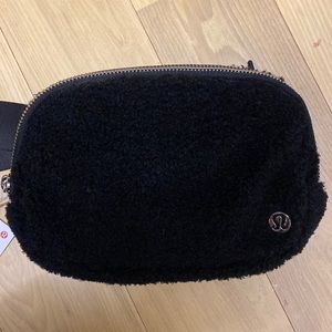 NWT never used lulu lemon belt bag